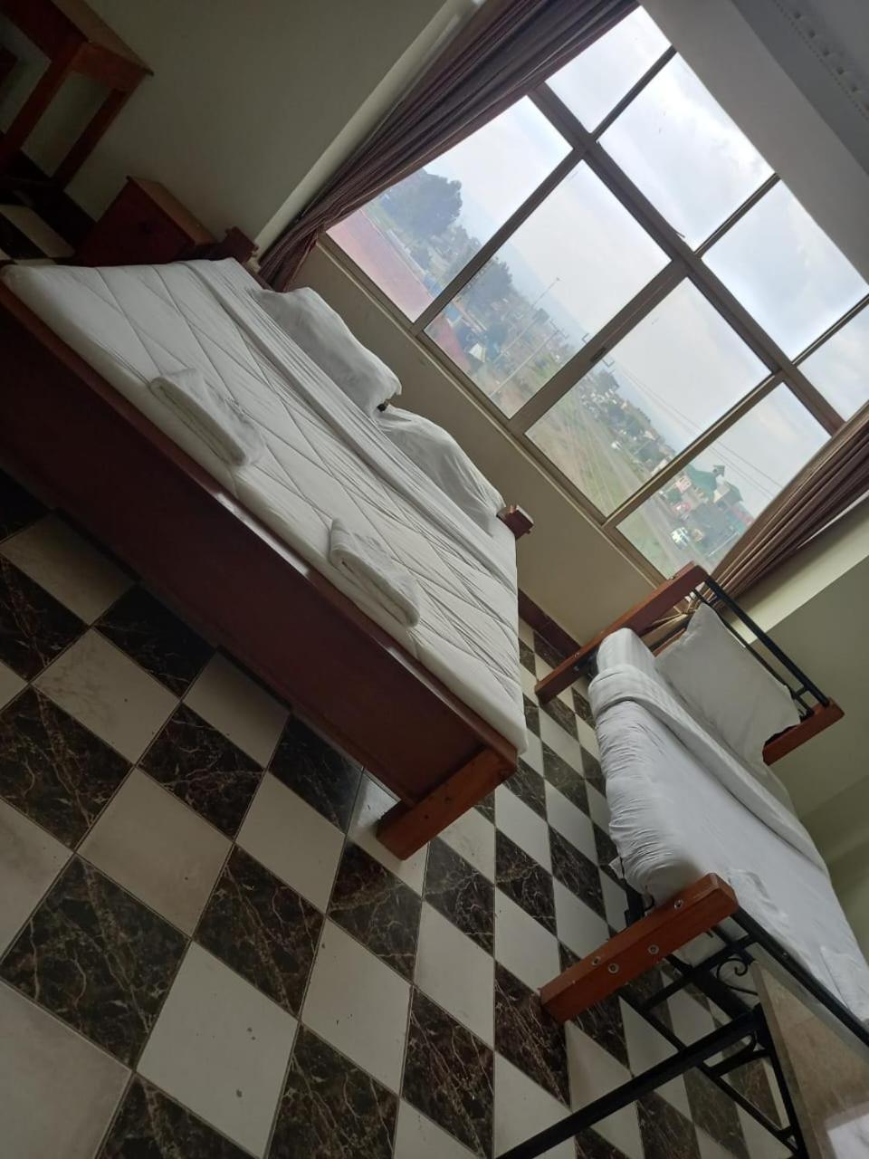 Newstead Hotel Naivasha Extérieur photo