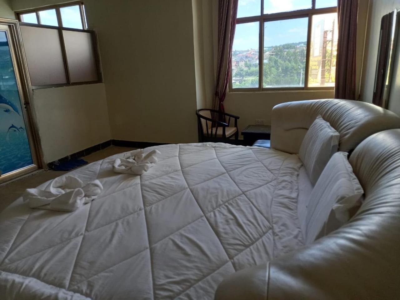 Newstead Hotel Naivasha Extérieur photo