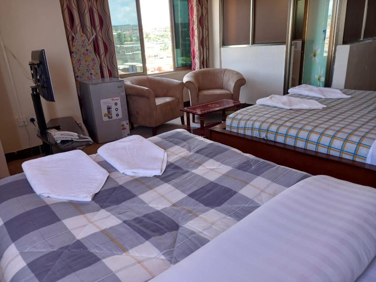 Newstead Hotel Naivasha Extérieur photo