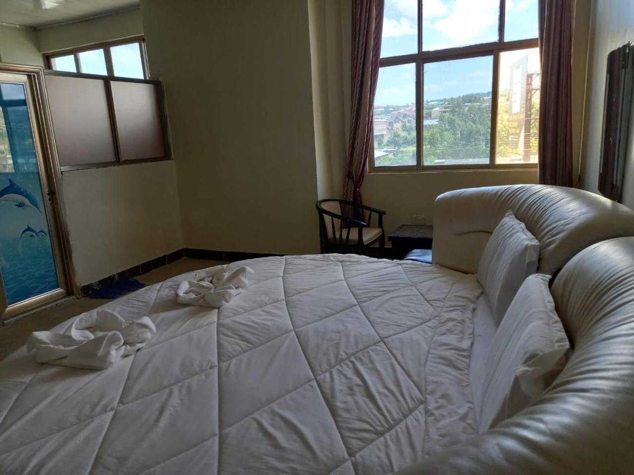 Newstead Hotel Naivasha Extérieur photo