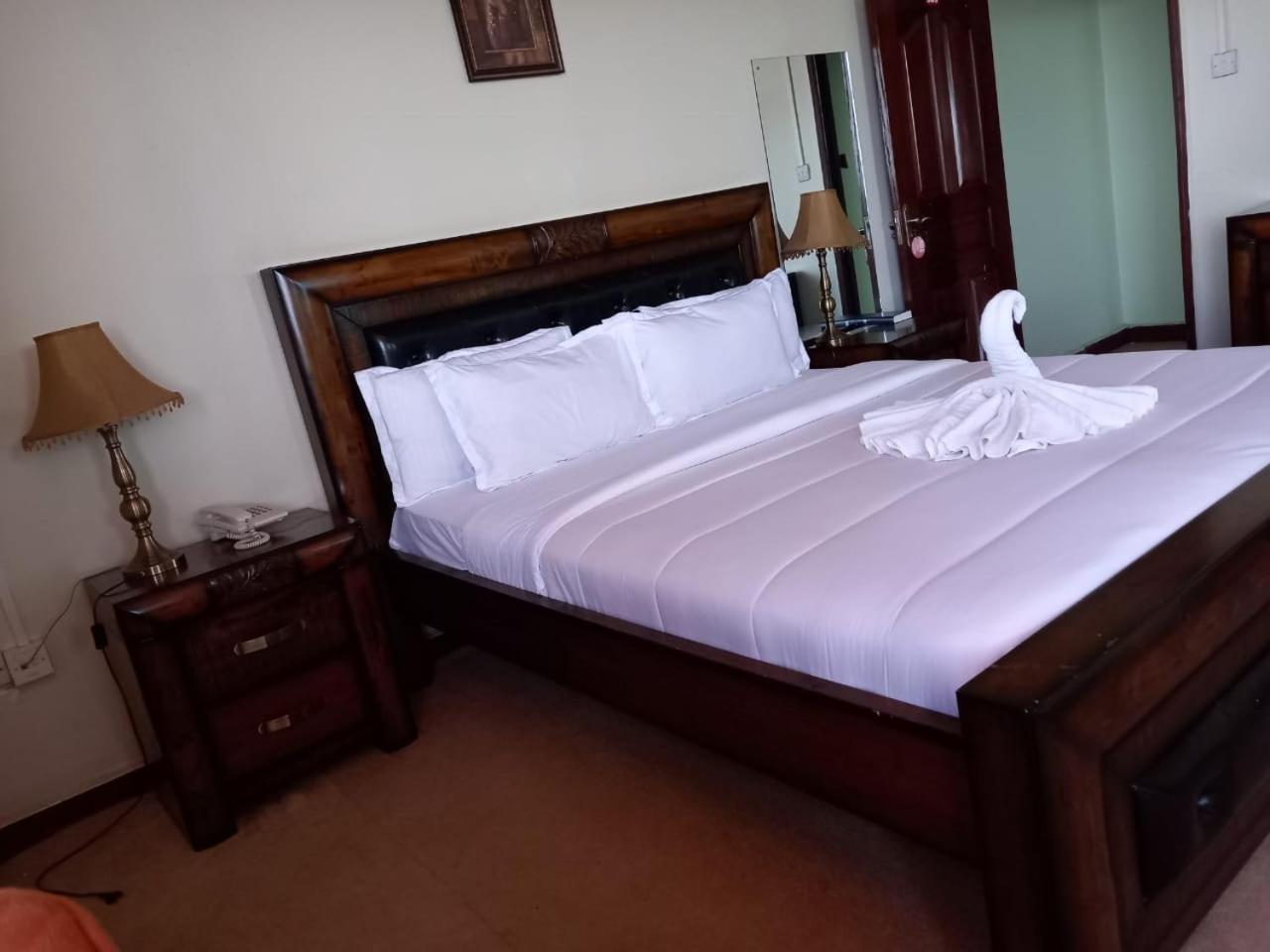 Newstead Hotel Naivasha Extérieur photo