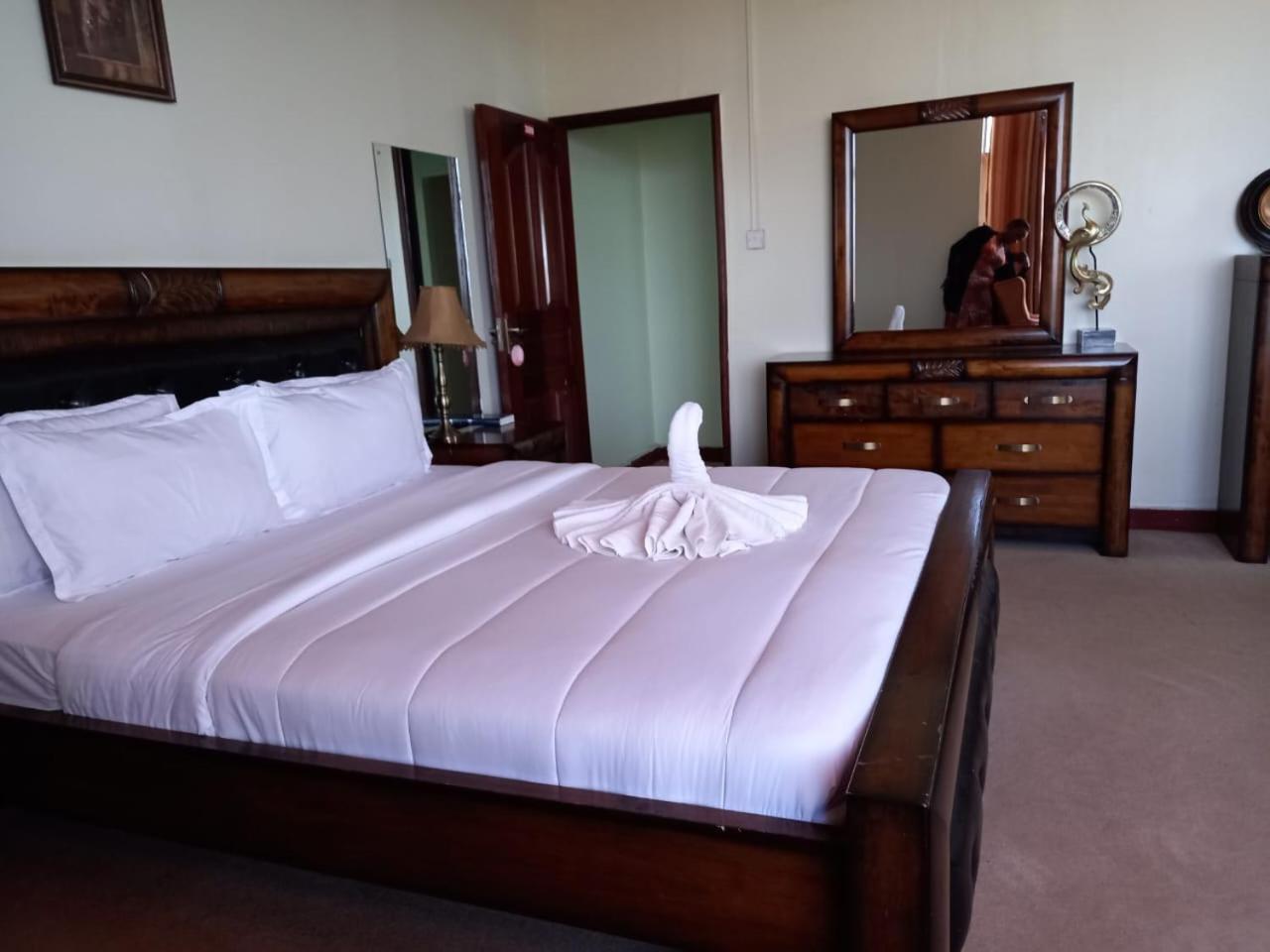 Newstead Hotel Naivasha Extérieur photo